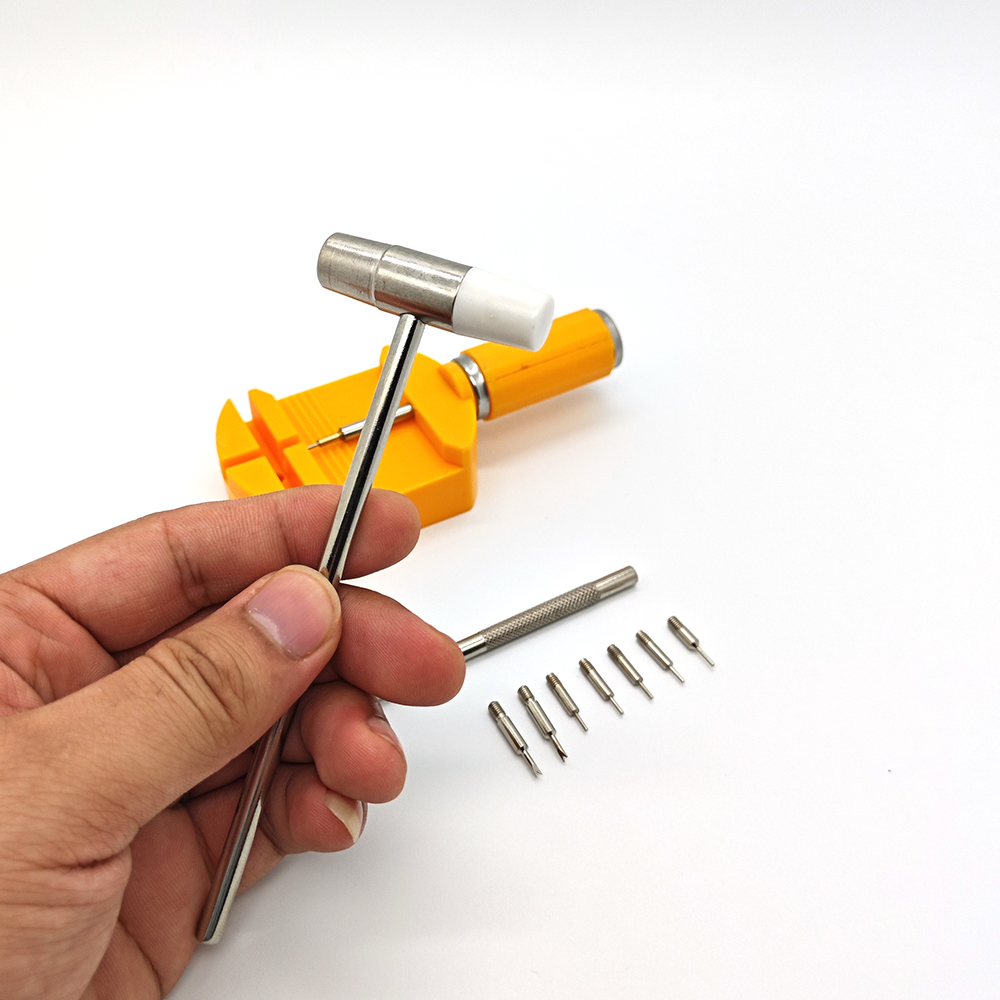 10 strumenti per la riparazion - Tool Kit Strap Change recensione e prezzo
